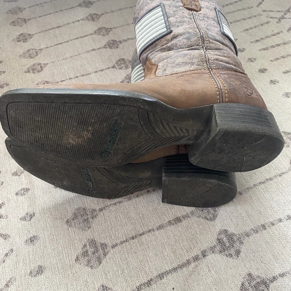 Ariat Men's Distressed Brown and Gray Western Boots - Picture 4 of 6